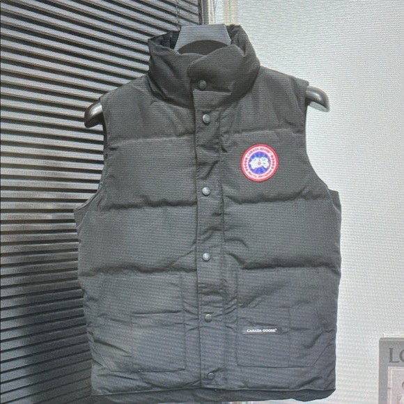 Canada Goose Dark Gray Puffer Vest - Picture 1 of 8